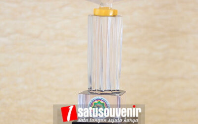 Contoh Piala untuk Hadiah Kompetisi MTQ!