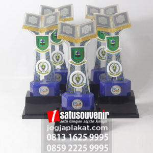 harga piala 1 set
