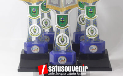 Harga Piala 1 Set untuk Kejuaraan MTQ